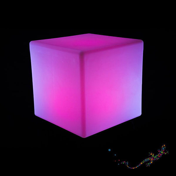 09_moebel_wuerfel_01